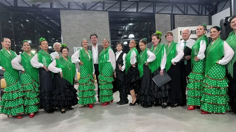 Coro y ballet con presidente FEDESPA