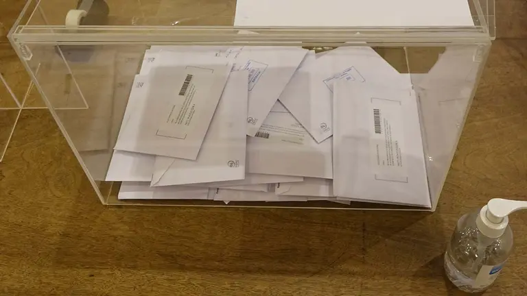 Urna elecciones CRE Bs As