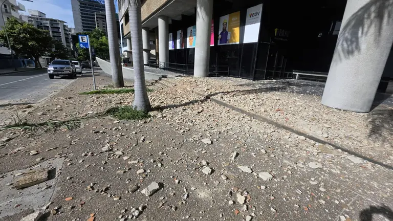 Venezuela-Destrozos Consulado 2