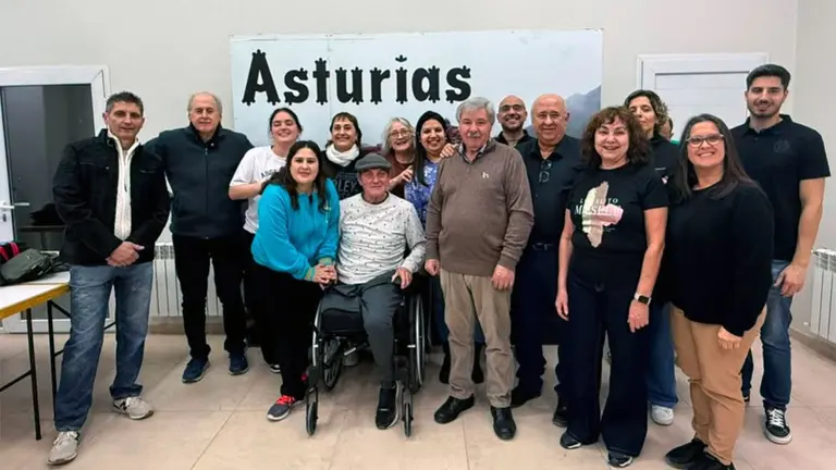 Centro Asturiano Comodoro copia