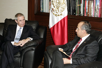 Los presidentes Touriño y Calderón mantuvieron una reunión de 45 minutos. / L. POLO Los presidentes Touriño y Calderón mantuvieron una reunión de 45 minutos. / L. POLO