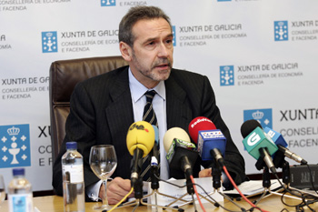 El conselleiro Fernández Antonio explicó en rueda de prensa el convenio firmado con Europa. El conselleiro Fernández Antonio explicó en rueda de prensa el convenio firmado con Europa.