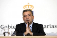 Paulino Rivero analizó el trabajo realizado en la reunión del Consejo de Gobierno. Paulino Rivero analizó el trabajo realizado en la reunión del Consejo de Gobierno.