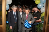 En la inauguración de una exposición de artesania canaria. En la inauguración de una exposición de artesania canaria.