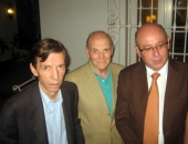 Rodríguez, junto al embajador Zaldívar –a la izda.– en la recepción. Rodríguez, junto al embajador Zaldívar –a la izda.– en la recepción.