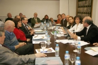 Los representantes de las Casas de Palencia durante su reunión con la Diputación. Los representantes de las Casas de Palencia durante su reunión con la Diputación.
