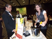 Valdamor exhibió su producción. Valdamor exhibió su producción.