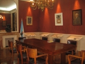Vista de la sala dedicada a Manuel Cao Turnes, en el MEGA. Vista de la sala dedicada a Manuel Cao Turnes, en el MEGA.