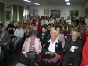 Público asistente a una de las conferencias. Público asistente a una de las conferencias.