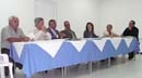 Junta Directiva, acompañada de dos integrantes de la Comisión Electoral. Junta Directiva, acompañada de dos integrantes de la Comisión Electoral.