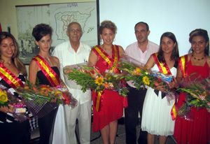 Muñoz Rayo, durante la elección de 'Señorita de Castilla y León 2008'. Muñoz Rayo, durante la elección de 'Señorita de Castilla y León 2008'.