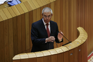 Touriño compareció en el Parlamento a petición propia. Touriño compareció en el Parlamento a petición propia.