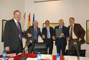 De izda. a dcha., Antonio Cortés, Antonio Fontenla, Álvaro Álvarez, Valentín Díez y Alfonso S. Palomares. De izda. a dcha., Antonio Cortés, Antonio Fontenla, Álvaro Álvarez, Valentín Díez y Alfonso S. Palomares.