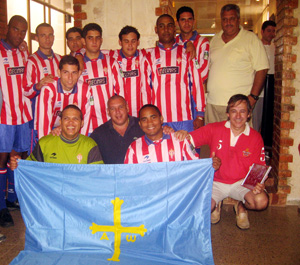 La afición rojiblanca en Cuba. La afición rojiblanca en Cuba.
