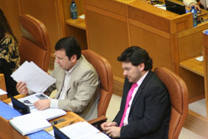 Rodríguez Miranda –en primer término–, durante el pleno. Rodríguez Miranda –en primer término–, durante el pleno.