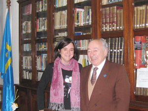 María Fernández Campomanes, acompañada de José Caso en Montevideo. María Fernández Campomanes, acompañada de José Caso en Montevideo.