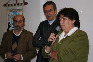 La viceconsejera, con el director general de relaciones con América y el presidente de la Asociación Canaria Zona Norte, en Villa Adelina. La viceconsejera, con el director general de relaciones con América y el presidente de la Asociación Canaria Zona Norte, en Villa Adelina.