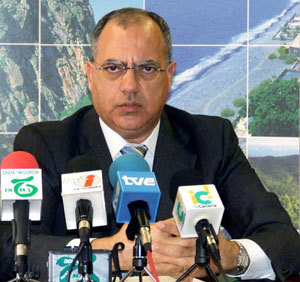 Casimiro Curbelo, presidente del Cabildo de La Gomera. Casimiro Curbelo, presidente del Cabildo de La Gomera.