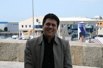Santiago Coelho, presidente de ‘Caballeros de Santiago’, en las inmediaciones de la sede de ‘Galicia en el Mundo’. Santiago Coelho, presidente de ‘Caballeros de Santiago’, en las inmediaciones de la sede de ‘Galicia en el Mundo’.