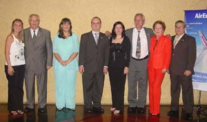 Directivos de la Asociación durante la fiesta del pasado fin de semana. Directivos de la Asociación durante la fiesta del pasado fin de semana.
