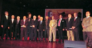 Parte de los homenajeados con el título de ‘Socios Vitalicios’, en las celebraciones del pasado año. Parte de los homenajeados con el título de ‘Socios Vitalicios’, en las celebraciones del pasado año.