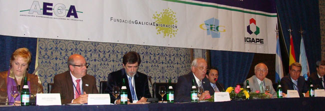 Mesa de autoridades en la inauguración de las primeras Jornadas de Empresarios Gallegos de Argentina. Mesa de autoridades en la inauguración de las primeras Jornadas de Empresarios Gallegos de Argentina.