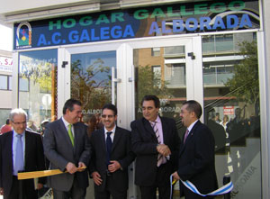 Un momento de la inauguración. Un momento de la inauguración.