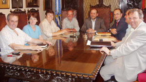 Ricardo Varela y Marisol Soneira, reunidos con el CRE. Ricardo Varela y Marisol Soneira, reunidos con el CRE.