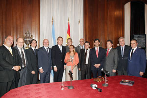 Los diputados de León, con los de Buenos Aires. Los diputados de León, con los de Buenos Aires.