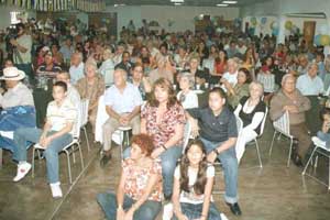 Parte del público que asistió a la festividad del ‘Día de Canarias’.