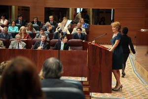 Esperanza Aguirre, durante su intervención en el Debate sobre el Estado de la Región. Esperanza Aguirre, durante su intervención en el Debate sobre el Estado de la Región.