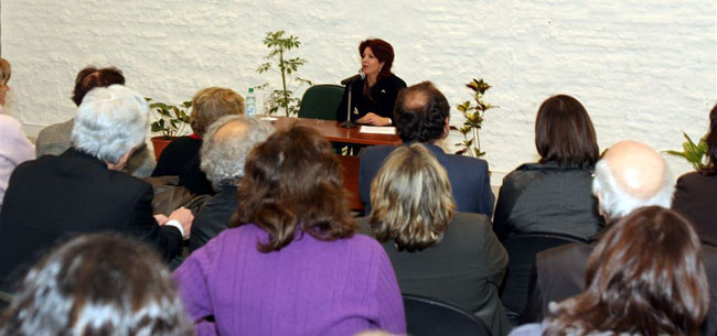 Pilar Pin ofreció una conferencia sobre el papel cultural de España en Iberoamérica.