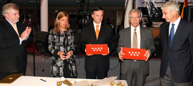 Un momento del intercambio de regalos. 