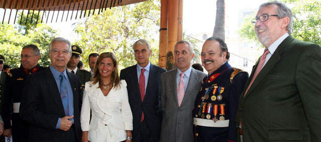 Elías Vila, Victoria Cristóbal, Alejandro Halffter, José Antonio Pérez, Andrés Salinas y el embajador de España.