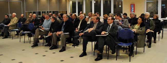 Imagen de los asistentes al acto de presentación del Plan Integral de Emigración 2011-2013.