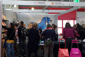 Vista del estand de Kalandra.