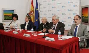 De izda. a dcha.; Covadonga Salgado, Rosa Quintana, José Manuel Romay, José Ramón Ónega y Antonio Villalba.