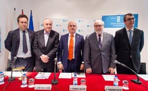 De izda. a dcha.: Mario Crecente, José Ramón Ónega, Manuel Baltar, Fernando Bayón y Javier Guillén.