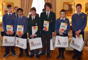 Un grupo de estudiantes de español en Irlanda. 
