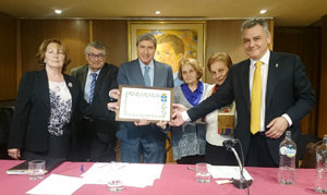 Un momento de la entrega del título Asturiana Universal.