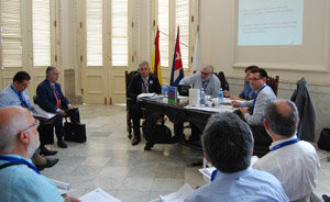 Valentín García y Marcelino Fernández, durante la ponencia de Cultura. 