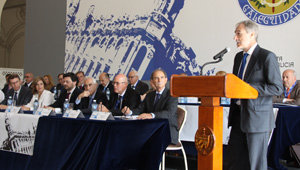 Montalbán, en su intervención en el Pleno del Consello de Comunidades. 