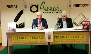 Avelino Abajo y Joaquín Cuevas, duranta la presentación. 