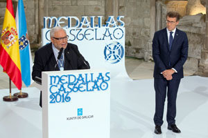 SANTIAGO
13,00 h.- O titular da Xunta de Galicia, acompañado do seu Executivo, presidirá a cerimonia de imposición das Medallas Castelao 2016. Na Igrexa de San Domingos de Bonaval. Intervención aberta aos medios. Ao finalizar, realizarase unha fotografía de grupo cos galardoados.
foto xoán crespo
28/06/16