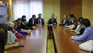 José Manuel Herrero con los participantes en Añoranza y Raíces.