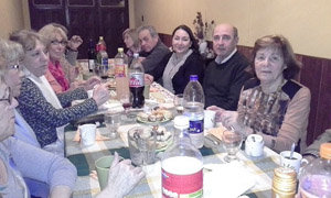 Un momento de la degustación del botillo.