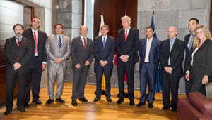 El presidente canario, junto con el embajador de Dinamarca y una delegación empresarial danesa.
