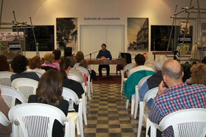 Pablo Cáceres Silva, durante su conferencia.