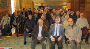 Martínez Majo, con los miembros de la Casa de León en Bilbao.