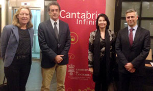 De izda. a dcha., Cristina Conde de Beroldingen, Francisco Martín, Eva Bartolomé y Roldán.